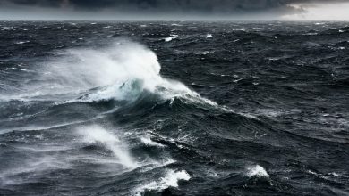 تفسير حلم رؤية البحر الهائج في المنام