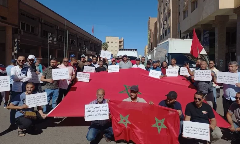 وزارة اللوجيستيك تلقي مسؤولية تأشيرات النقل على عاتق وزارة الخارجية المغربية
